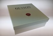 Revlon productverpakking met schuiminterieur